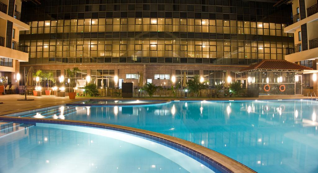 Tang Palace Hotel Акра Екстериор снимка