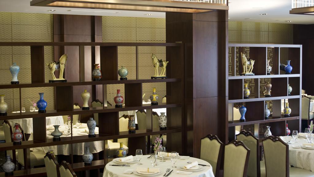 Tang Palace Hotel Акра Екстериор снимка