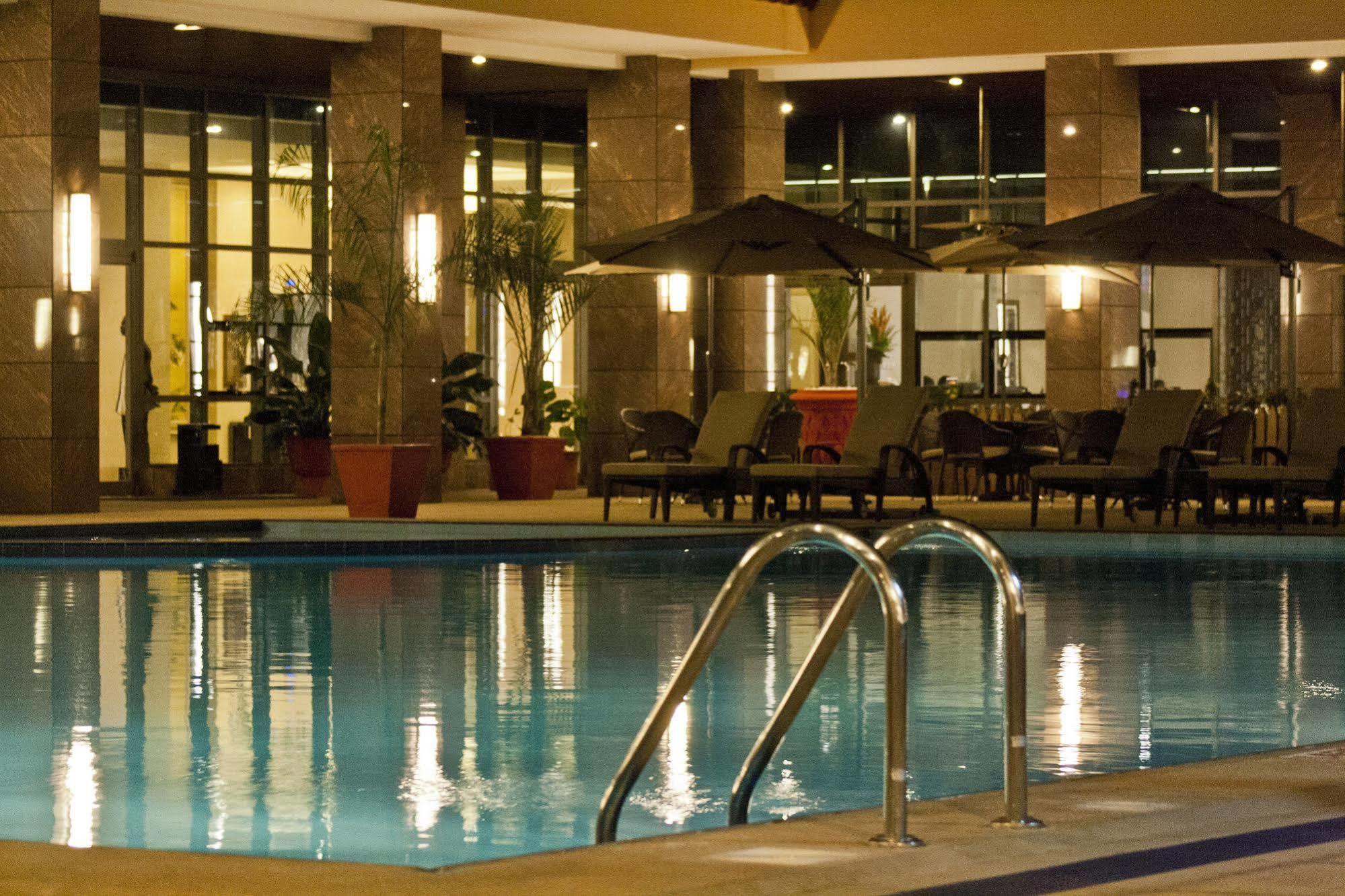 Tang Palace Hotel Акра Екстериор снимка