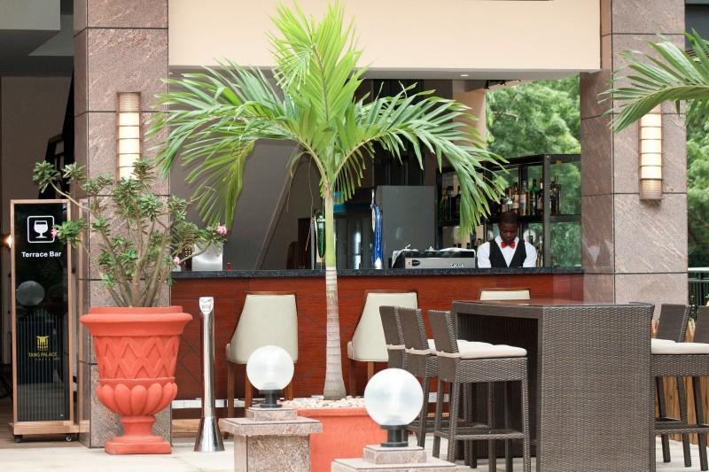 Tang Palace Hotel Акра Екстериор снимка